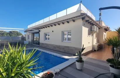 4 bedrooms villa for sale, Los Balcones, Spain No. 32574