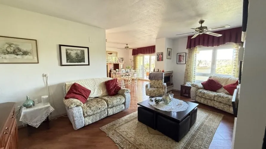 220m² villa for sale, Alicante, Spain No. 32618 № 22