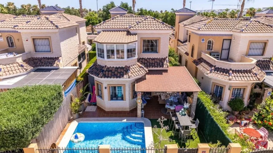 3 bedrooms villa for sale, Guardamar del Segura, Spain No. 32606 № 3