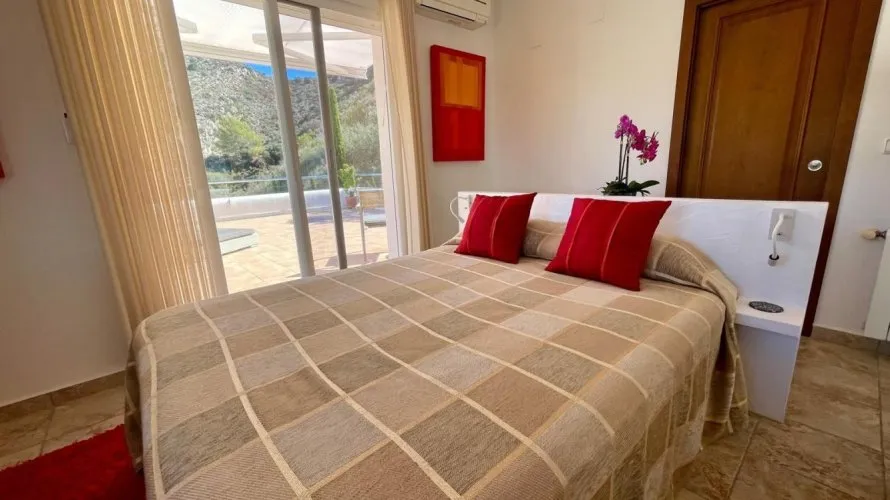 229m² villa for sale, Moraira, Spain No. 32620 № 1