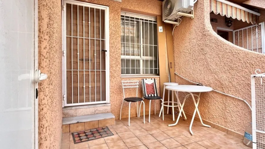 2 bedrooms bungalow for sale, Torrevieja, Spain No. 32673 № 2