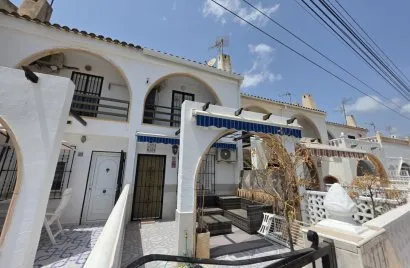 2 bedrooms house for sale, Torrevieja, Spain No. 32641