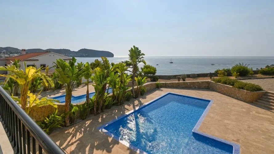 Villa for sale, Moraira, Spain No. 32672